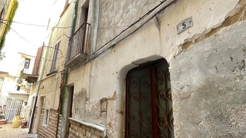 PALAZZINA SINGOLA DA RISTRUTTURARE